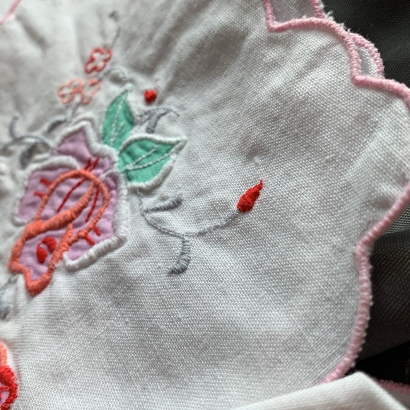 Vintage embroidered napkins versatile and unique - Picture 4 of 13